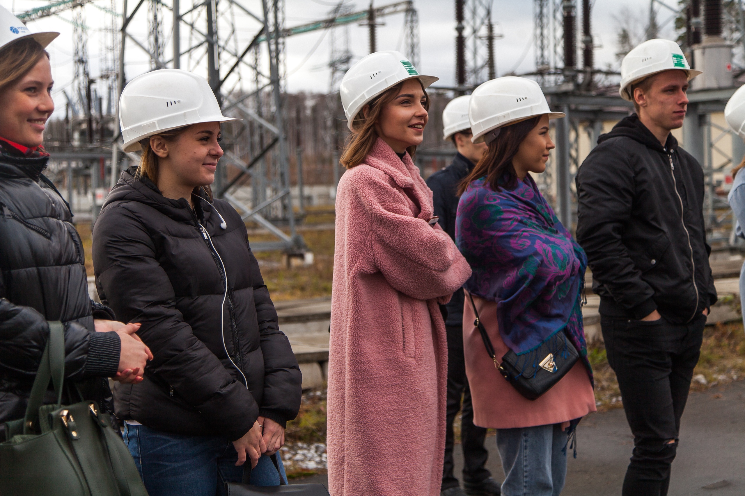 Студенты НОЦ "ИНЖЭК" посетили инновационный энергообъект - подстанцию "Рябина" 220/110 кВ